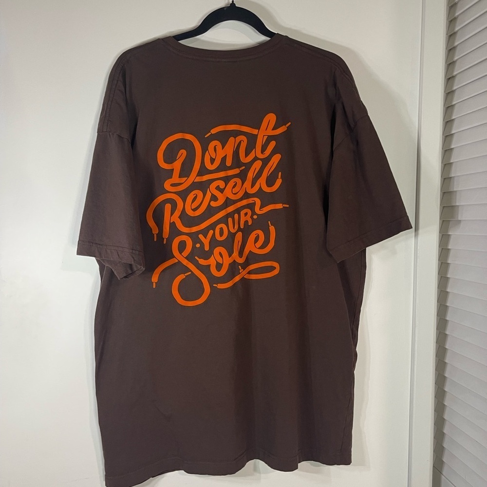 Brown Tee with Orange Detail - Picture 5 of 5